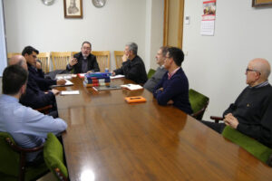 Lee más sobre el artículo Visita Pastoral: reunión con los sacerdotes agustinos y asamblea con los feligreses.